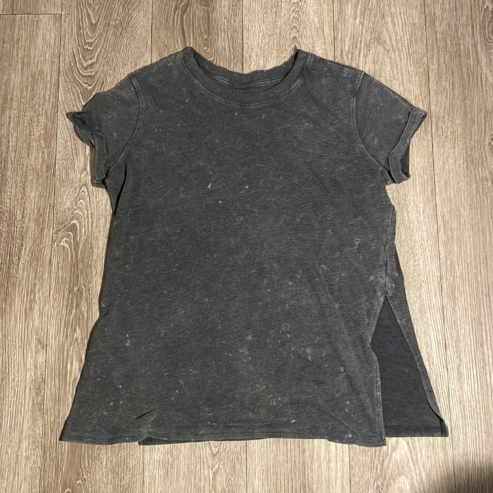 SO brand womens XS grey t shirt